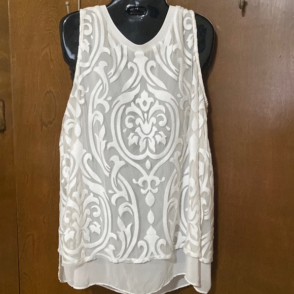 Worthington Tops - Brand: Worthington 
Size: XL
Color: white